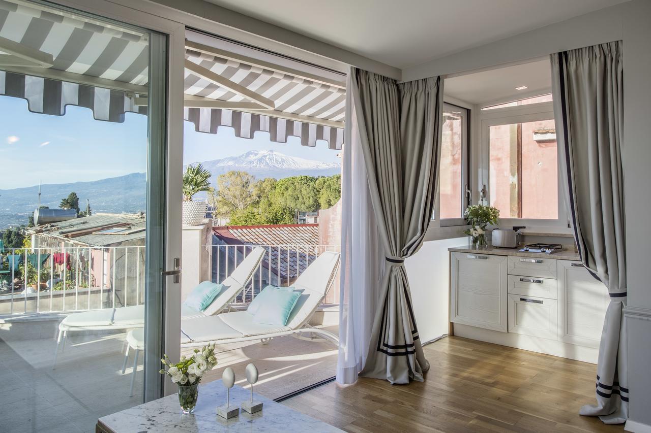 La Malandrina Aparthotel Taormina Bagian luar foto