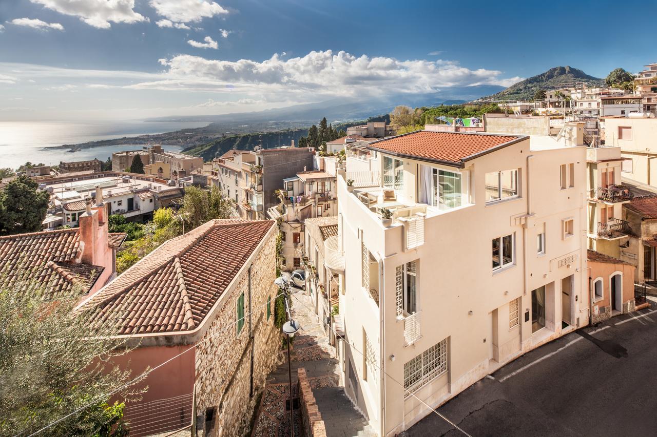 La Malandrina Aparthotel Taormina Bagian luar foto