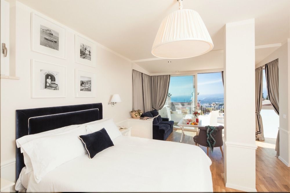 La Malandrina Aparthotel Taormina Bagian luar foto